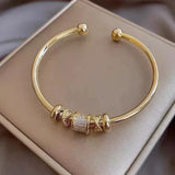 Luna | Bracelet Ajustable Élégant avec Charms Dorés Sophistiqués