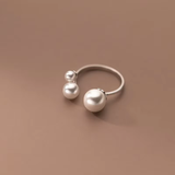 Bague ajustable en perles d'eau douce triple